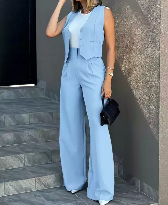 veste sans manches et pantalon large